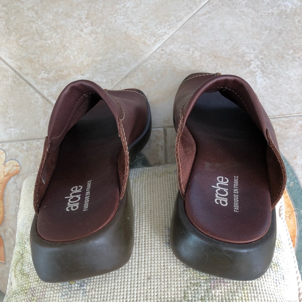 AUTHENTIC ARCHE SLIDES- ALL LEATHER-Euro size 41. - Picture 4 of 5